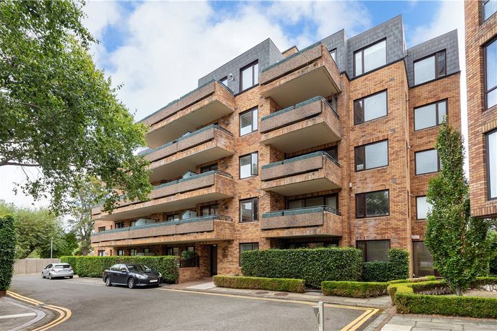 104 Merrion Village Apartments, Ballsbridge, Dublin 4, D04N778