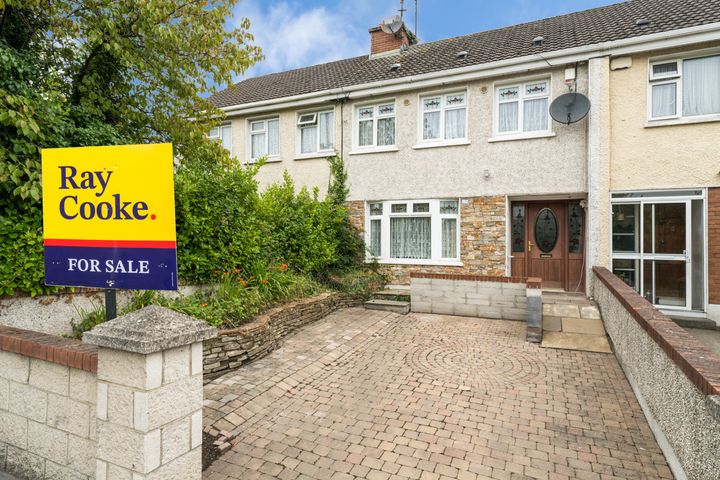 3 Rathlawns, Rathcoole, Co. Dublin