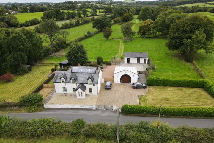 Horse Shoe Cottage, Knockatee, Mullingar, Co. Westmeath, N91X8N9