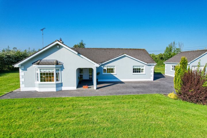 Riverside Cottage, Feraghfad, Longford Town, Co. Longford, N39R5R3