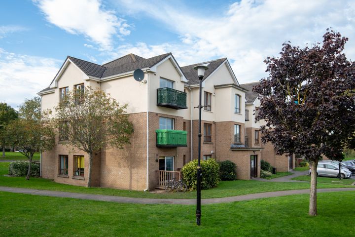35 The Green, Larch Hill, Dublin 17, D17E107
