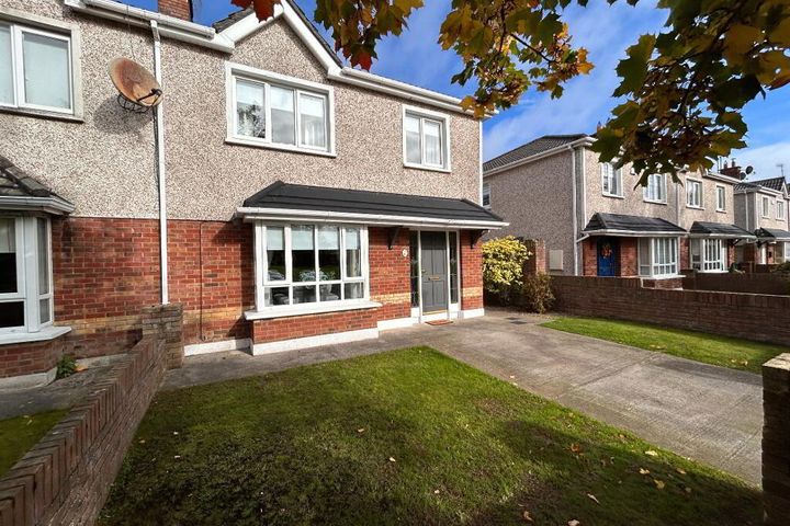 22 The Lawn, Highlands, A92A8X8