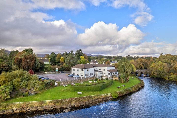 Ouvane Falls, Ballylickey, Bantry, Co. Cork, P75V624