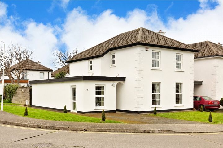 43 Castle Court, Booterstown Avenue, Blackrock, Dublin