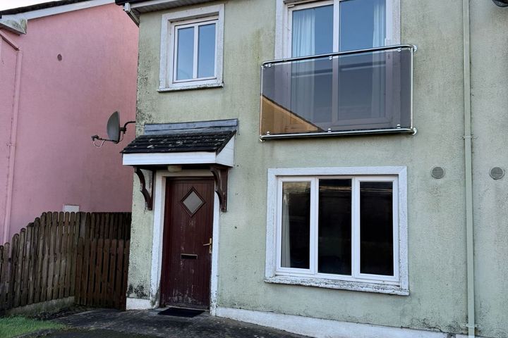 14 Brooklawn, Ballaghaderreen, Co. Roscommon, F45YH42