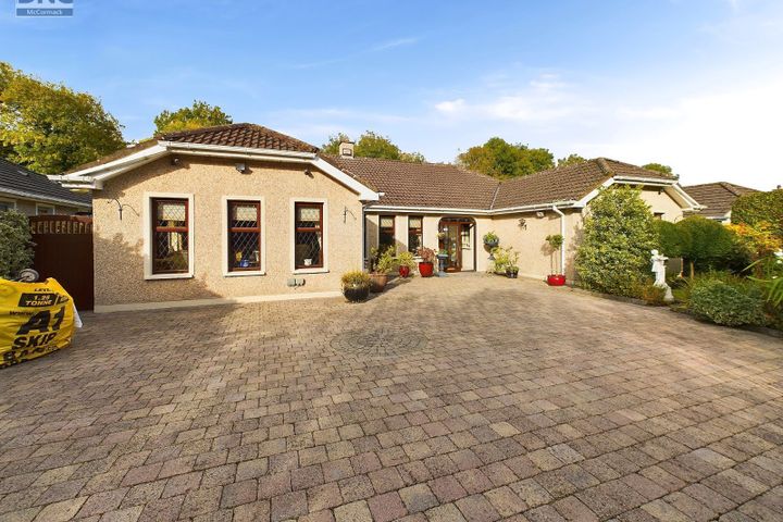 Sorrento, 2 College Grove, W91X3C7