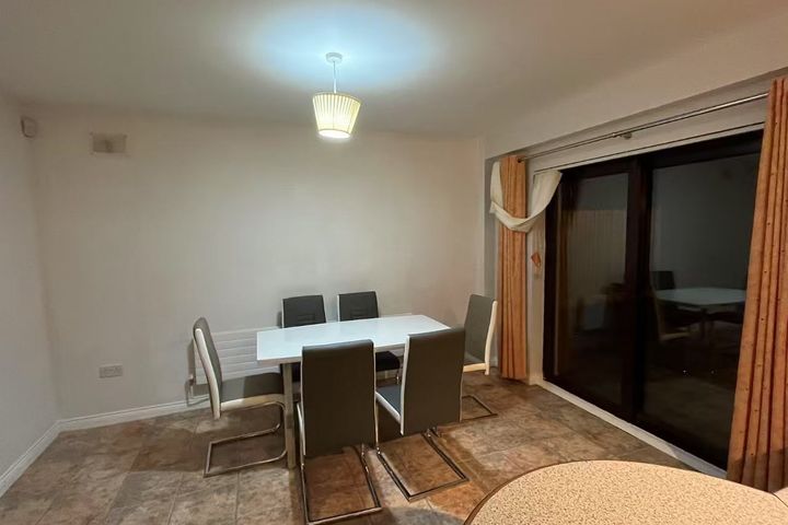 Obelisk Walk, Blackrock, Stillorgan, Co. Dublin