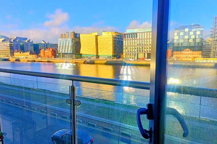 Butlers Court, Grand canal dock, Hanover Quay, Dublin 2