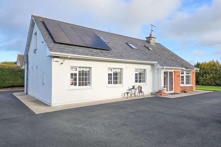 Pine Lodge, Cabra, Thurles, Co. Tipperary, E41E086