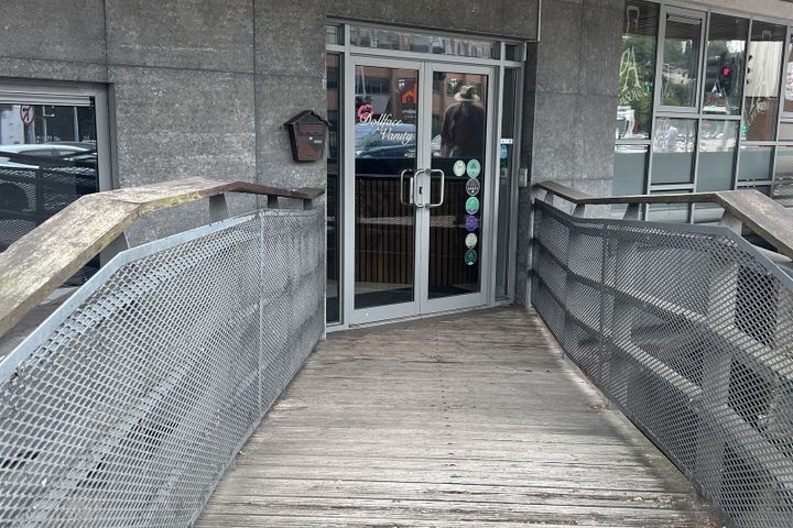 Ground floor retail unit, Camden Court, Carrolls Quay, Cork City Centre
