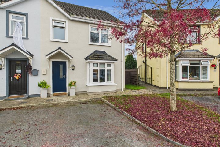 54 Lough Gate, Portarlington, Co. Laois, R32E782