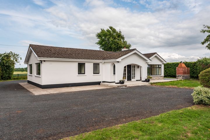 Newhall, Naas, Co. Kildare, W91YEX0