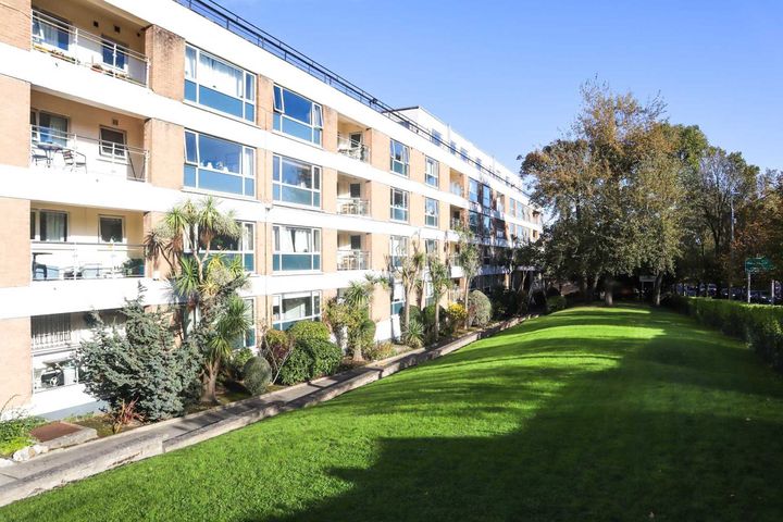 22 Ashurst, Mount Merrion Ave, Blackrock, Dublin