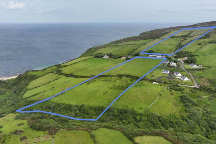 GLENAGIVNEY, NEAR KINNAGOE BAY, Moville, Co. Donegal