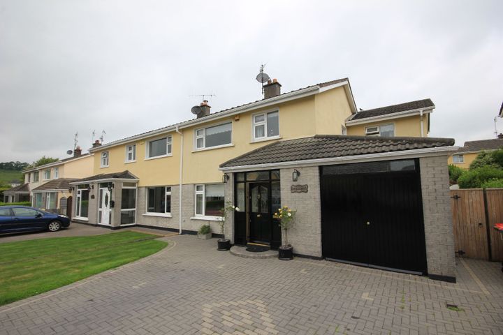 Sin A Bhfuil, 13 Pembroke Wood, Passage West, Co. Cork, T12W5WR