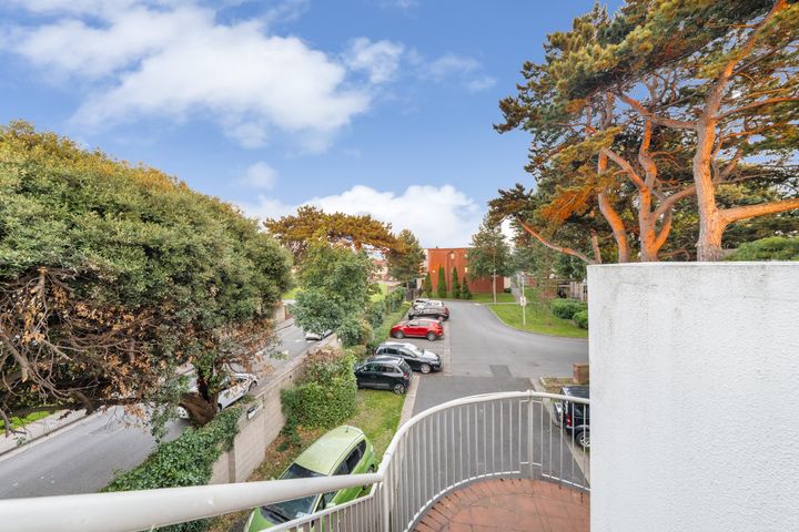 6 Ostman Wood, Old County Road, Crumlin, Dublin 12