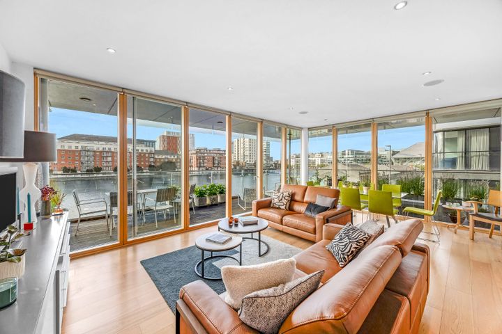 27 The Waterfront, Grand Canal Dock, Dublin 2, D02HY42