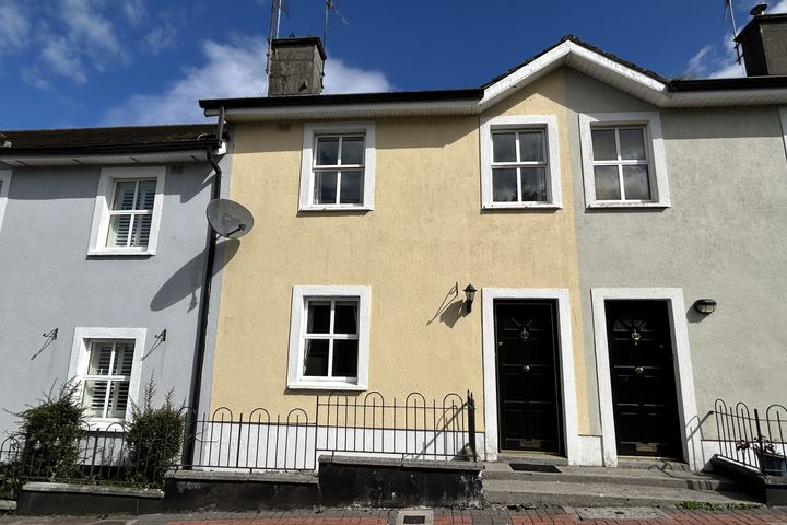 2 New Street, Killaloe, Co. Clare, V94F5KF