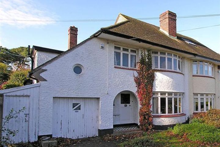 18 Sycamore Crescent, Mount Merrion, Dublin