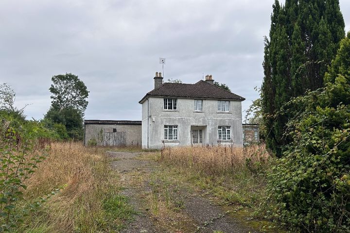 Roselawn, Ladysbridge Road, Castlemartyr, Co. Cork, P25EE02