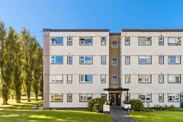 Apartment 67 Seapark, Mount Prospect Avenue, Clontarf, Dublin 3, D03W308