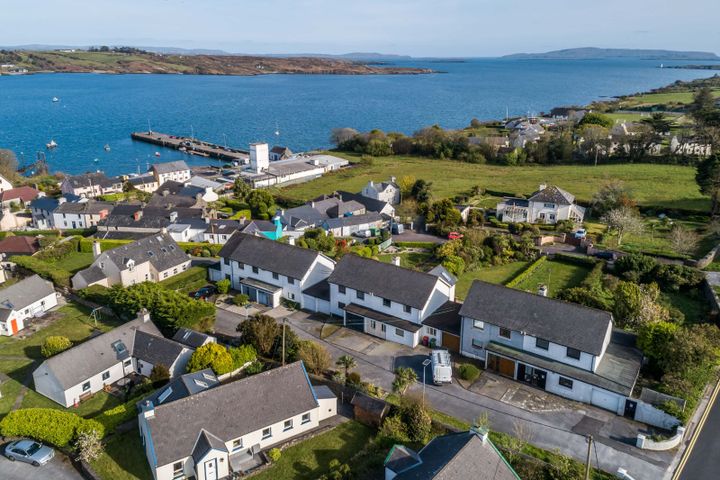 1and 1A The Sextant, Colla Road, Schull, Schull, Co. Cork, P81HD71