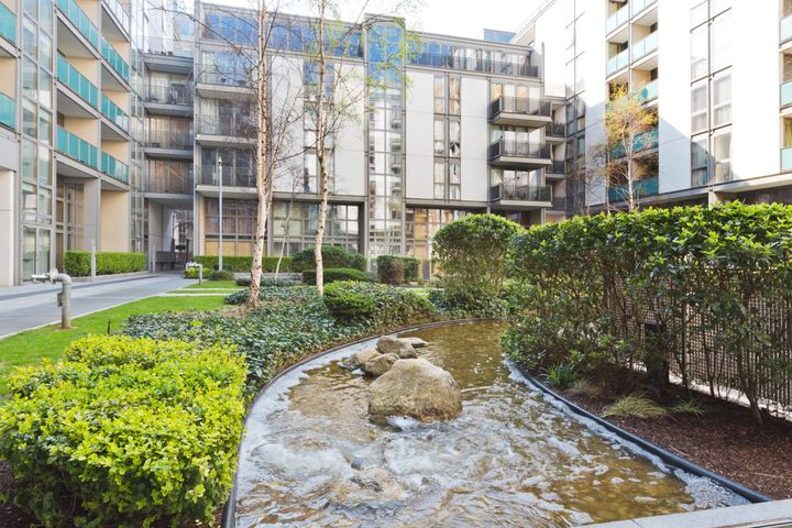 96 Kirkpatrick House, Spencer Dock, IFSC, Dublin 1