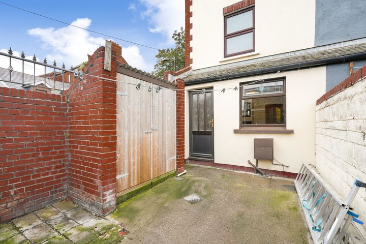 18 Lower Clanbrassil Street, Dublin 8