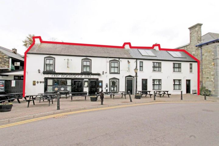 The Bunratty Inn, Main Street, Schull, Co. Cork, P81EH26