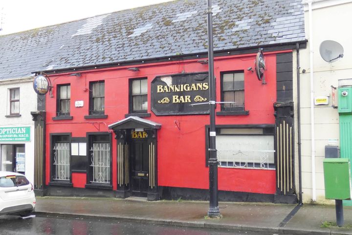 Bannigan`s Bar, Main Street, Lifford, Co. Donegal, F93HC65
