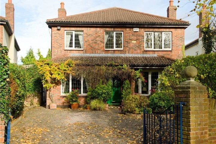 2 Chesterfield View, Castleknock, Dublin 15, Dublin 15, Dublin