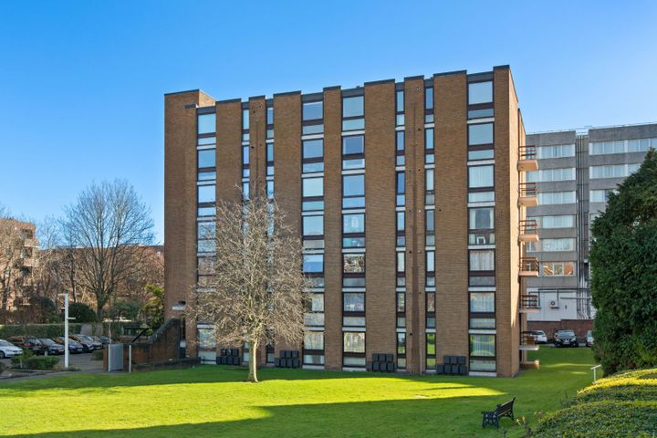 14 Rowan House, Mespil Estate, Ballsbridge, Dublin 4, D04NX01