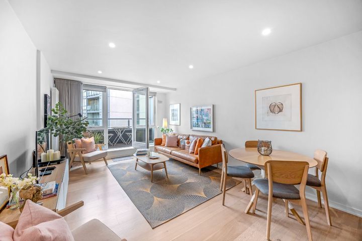 Apartment 100, The Clayton, The Gasworks, Grand Canal Dock, Dublin 4, D04W3F6