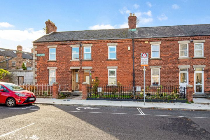 7 Prospect Square, Dublin 9, Glasnevin, Dublin 9, D09Y6T8