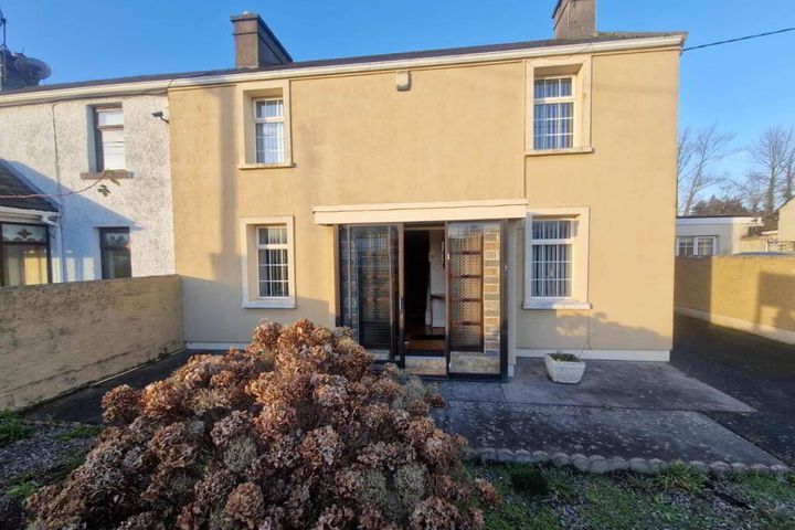 8 McDonagh Terrace, Nenagh, Co. Tipperary, E45FR63
