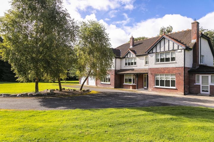 Castledowns, Back Rd, Malahide, Dublin