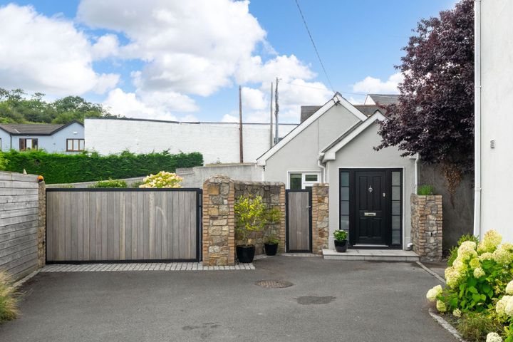 Saint Anthonys, Bray Road, Loughlinstown, Dublin 18, D18NP49
