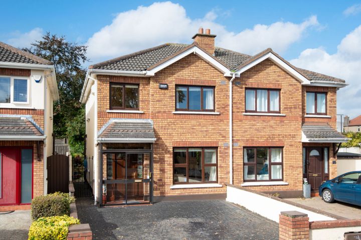 359 Collinswood (Plus Attic Conversion), Beaumont, Dublin 9, D09H9C0