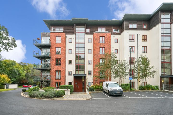 69 Temple Gardens, Santry, Dublin 9
