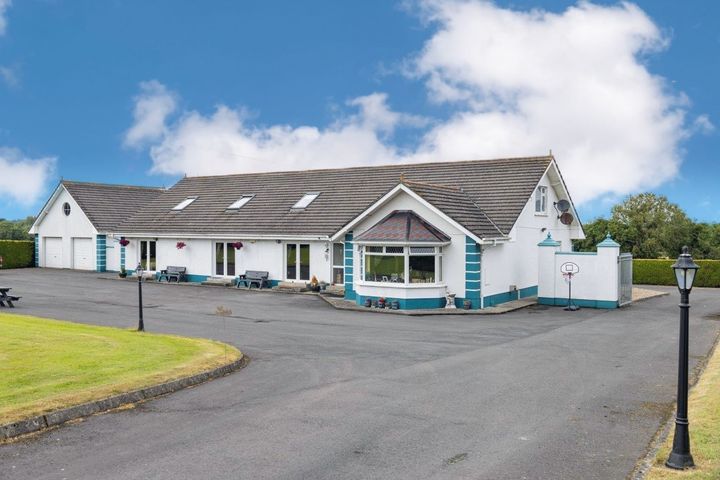 Watergate, Rathlane, Rolestown, Dublin