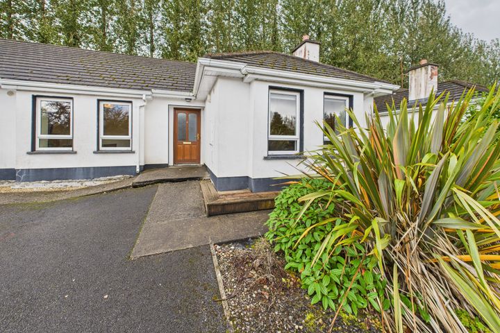 4 Oakwood Village, Ballaghaderreen, Co. Roscommon, F45XR27