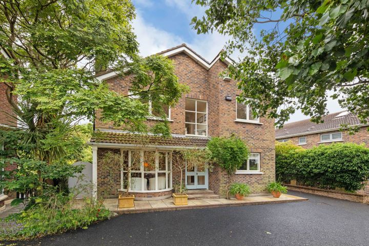 2 Gosworth Court, Castelpark Road, Dalkey, Dublin