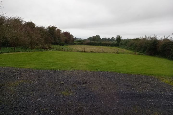 CLERIHAN (Room available Sunday evenings to Fridays only. NOT Weekends)), Clerihan, Co. Tipperary