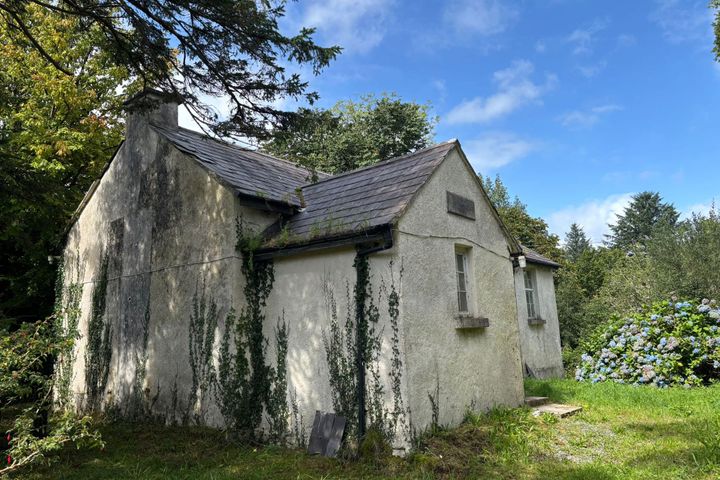 Former Leam National School, Leam East, Recess, Co. Galway