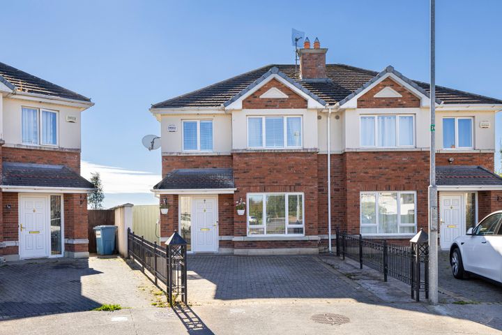 21 Newcastle Woods Drive, Enfield, Co. Meath, A83ER82