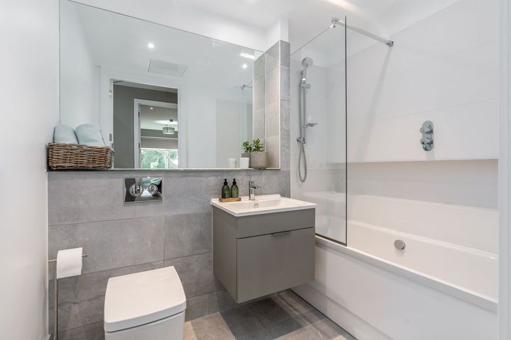 Apartment 94 , Woodward Square, Murphystown Way, D, Leopardstown, Dublin 18