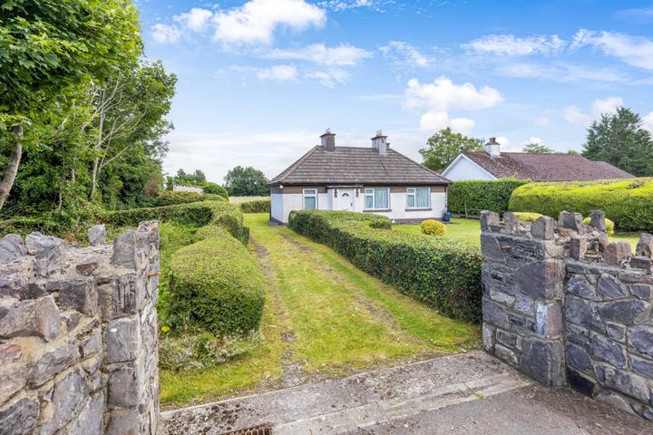 Knightsbrook, Summerhill Road, Trim, Co Meath, C15DD27