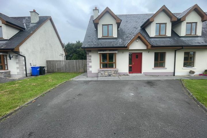 17 Quay West, Cootehall, Co. Roscommon, F52WC57