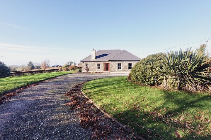 Duasun, Black Cross, Knockatreenane, Killumney, Co. Cork, P31FC99