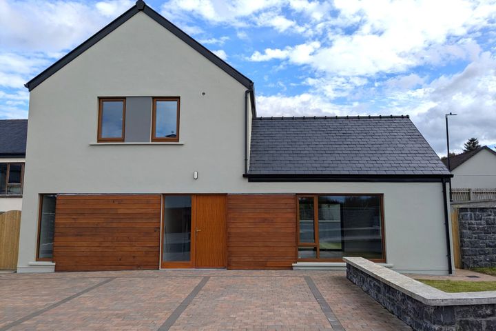 6 Cedar Close, Newport Road, Westport, Co Mayo, F28N7P0